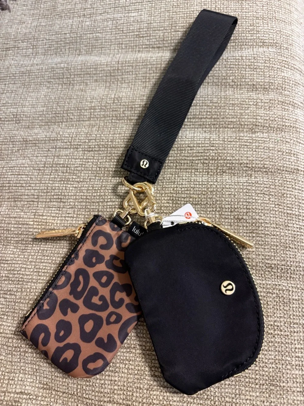 lululemon athletica Black and Brown Leopard Key Card Holder Wristlet - Picture 1 of 1